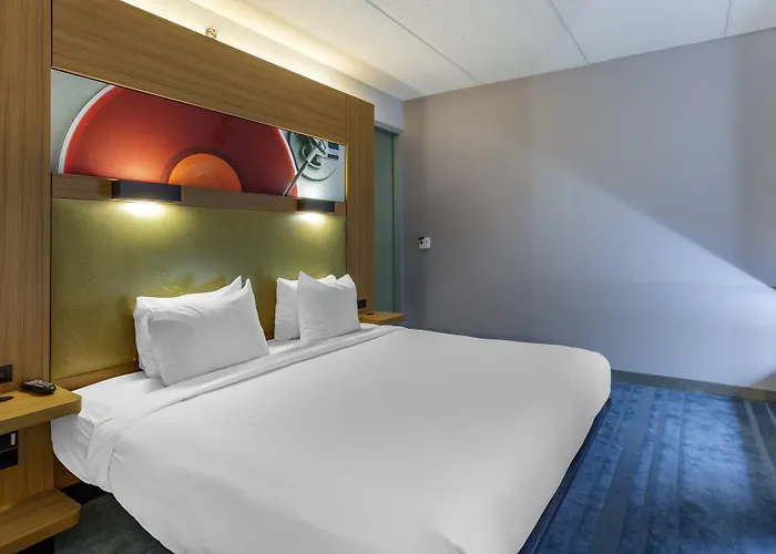 Aloft By Marriott Hotel 3*