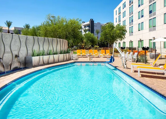 Aloft By Marriott Hotel 3*